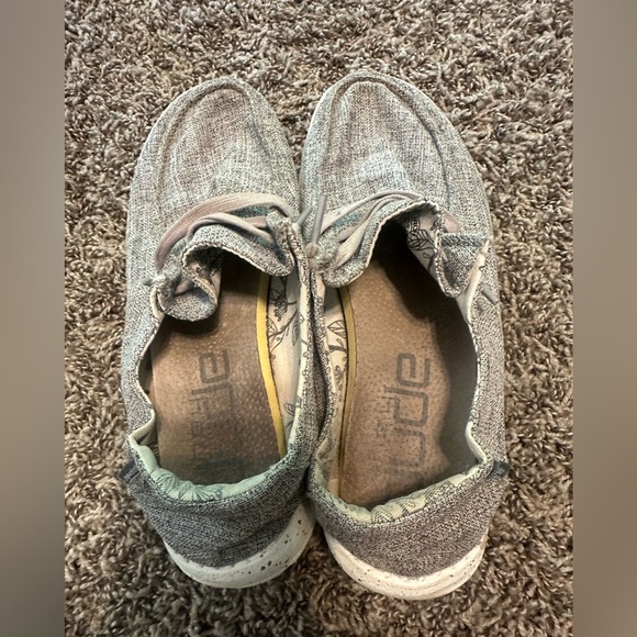 Kids Grey Wendy Hey Dudes Size 5 - Picture 3 of 5